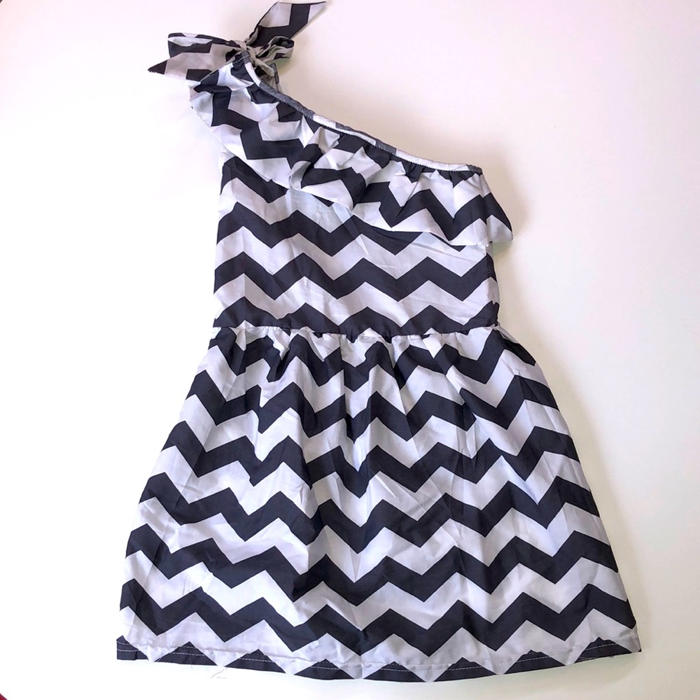 NWOT One Shoulder Chevron toddler Dress